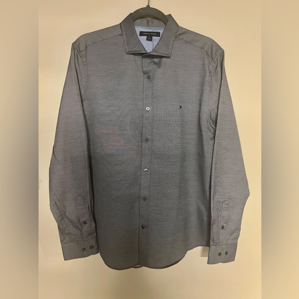 New with tags Mens TOMMY HILFIGER button down shirt